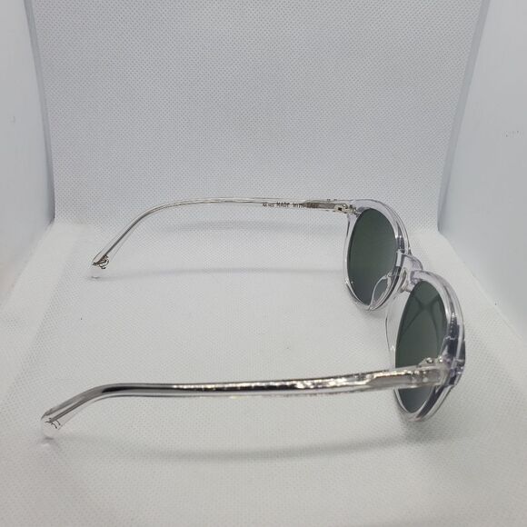 These Glory Days Clear Sunglasses, Case, & Cleaning Cloth - Picture 6 of 10